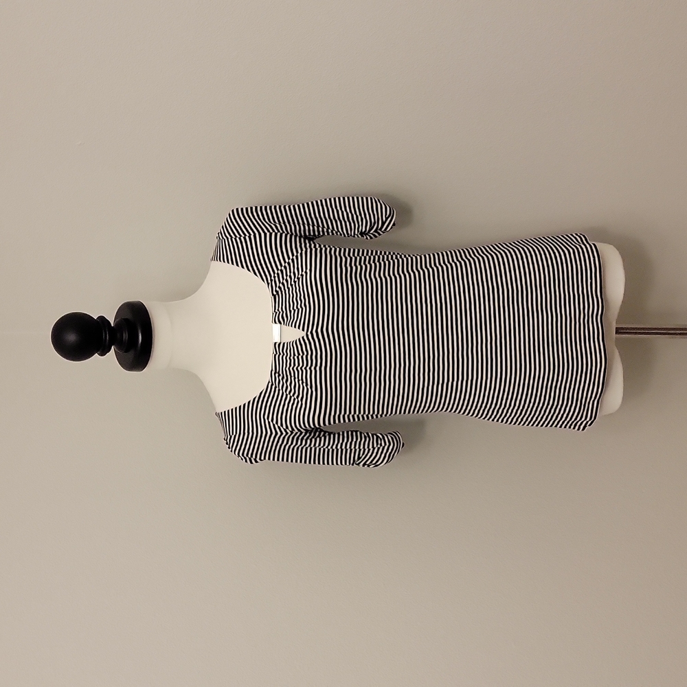 White House Black Market Black & White Striped Quarter Sleeve Top